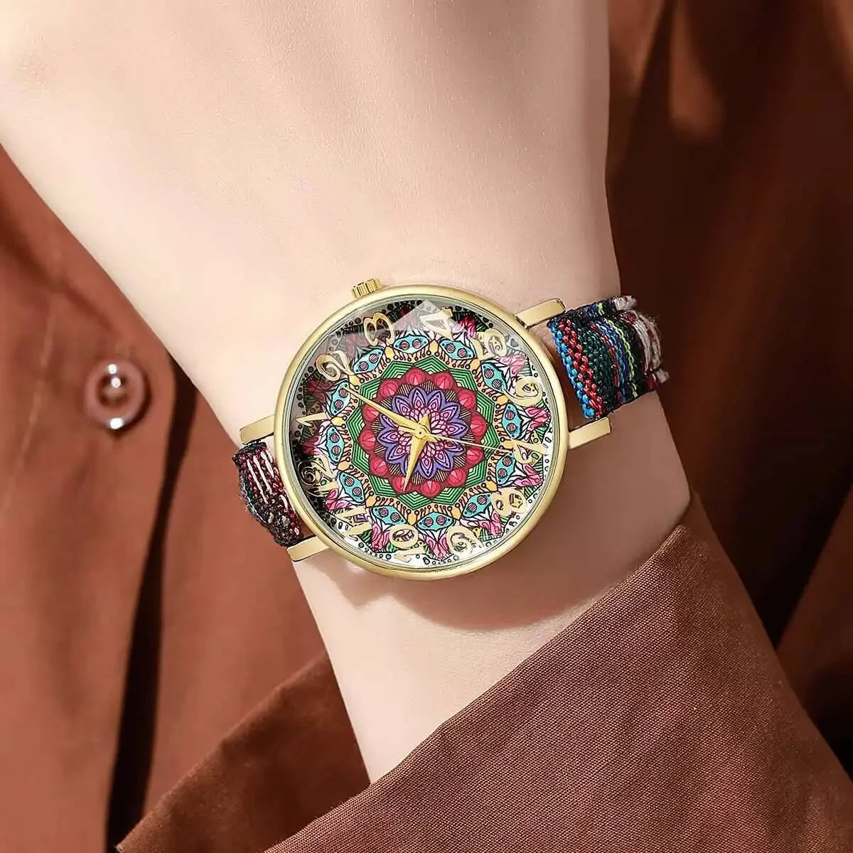 Vintage Floral Strap Watch