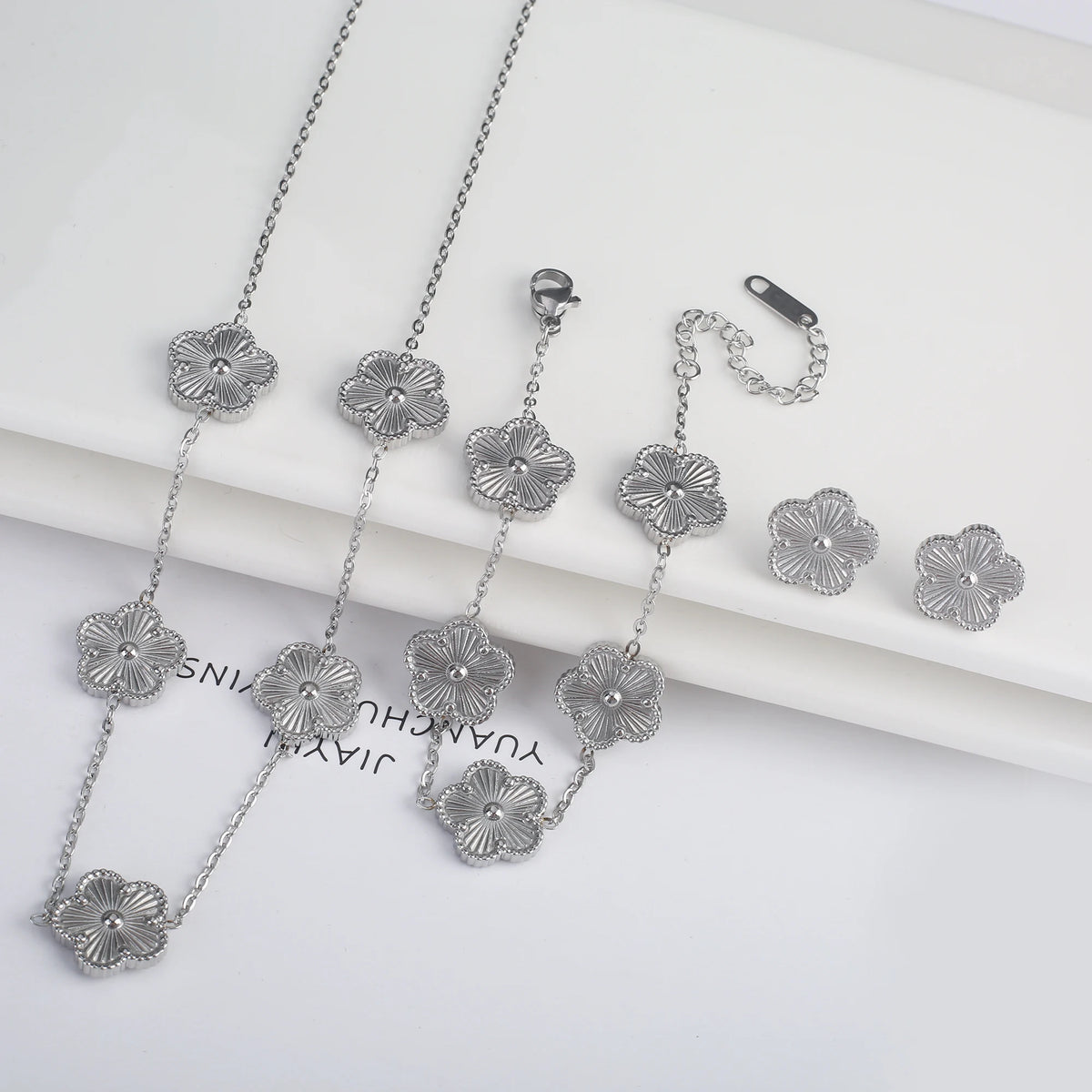 Five-Leaf Clover Jewelry Set