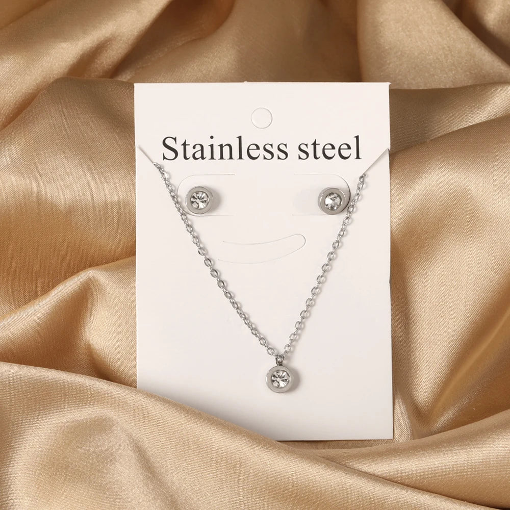 Layered Heart Pendant Necklace Set