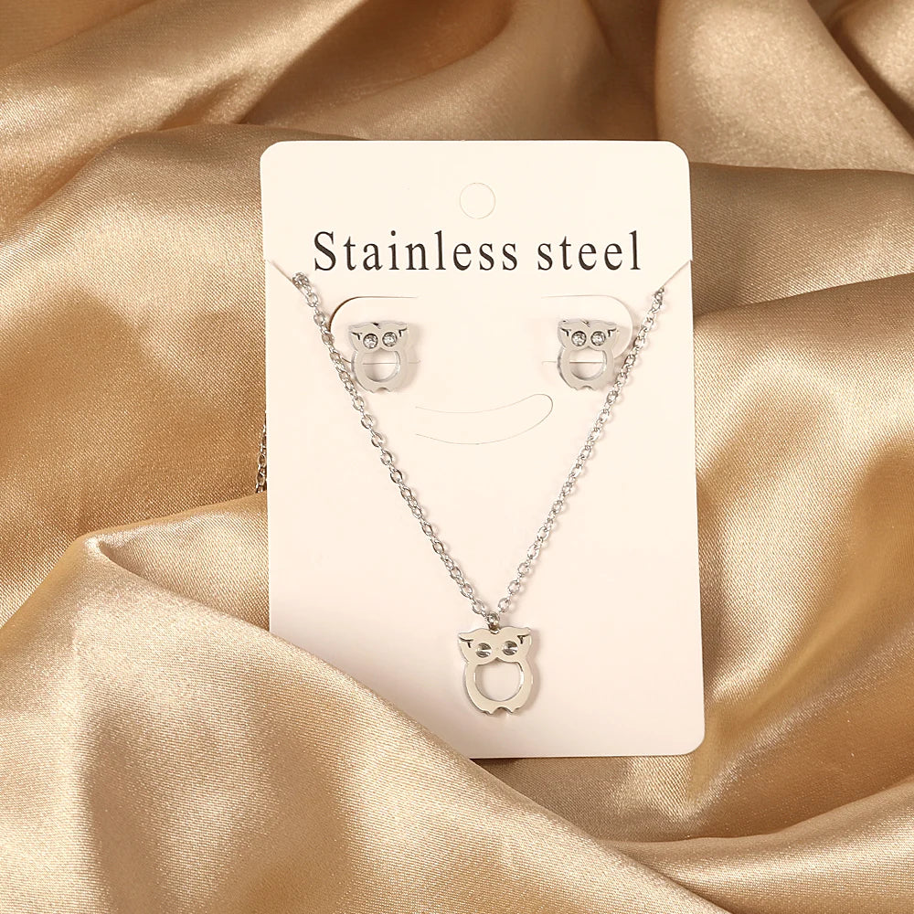 Layered Heart Pendant Necklace Set
