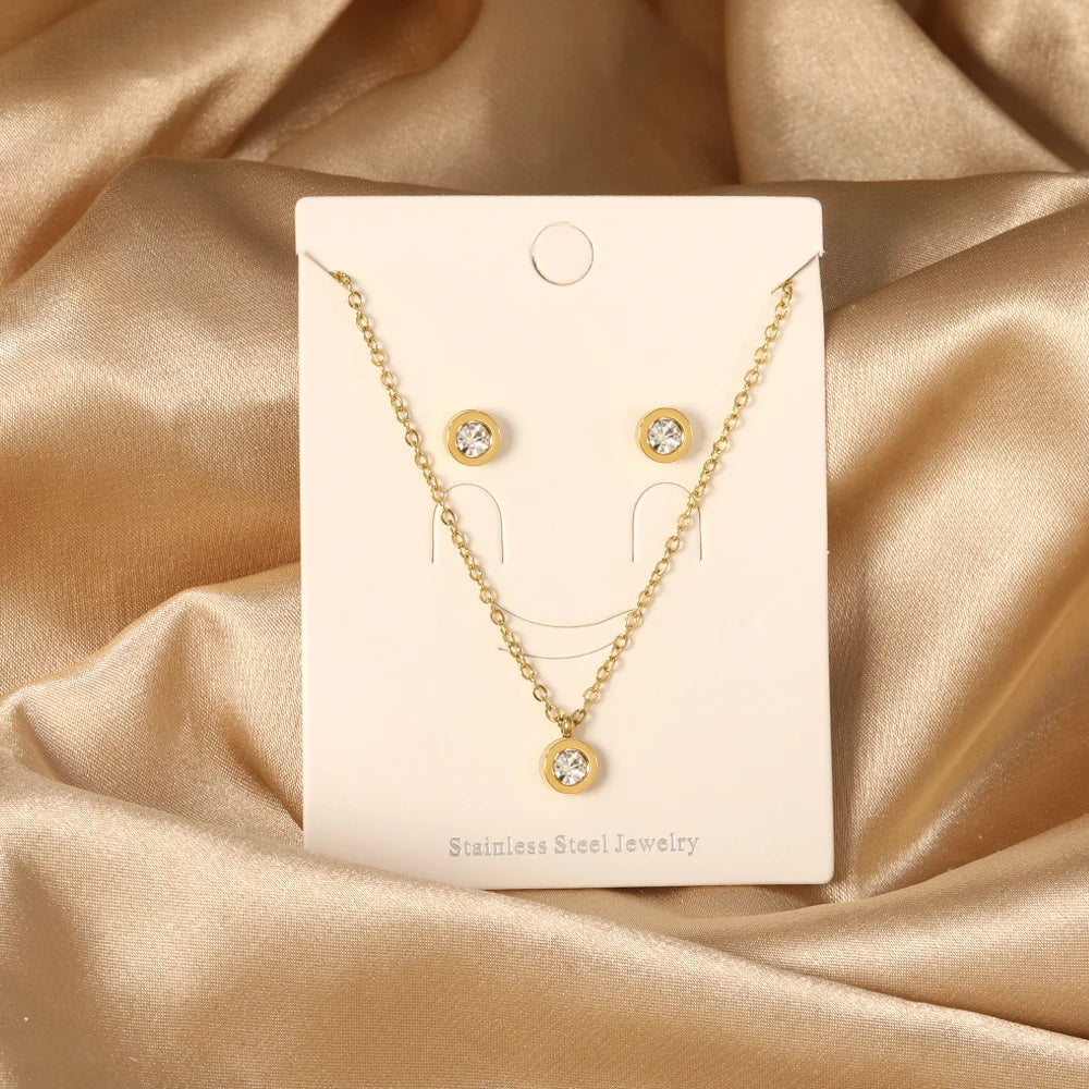 Layered Heart Pendant Necklace Set