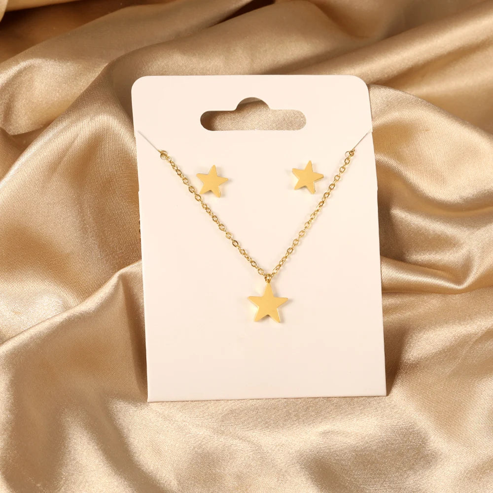 Layered Heart Pendant Necklace Set
