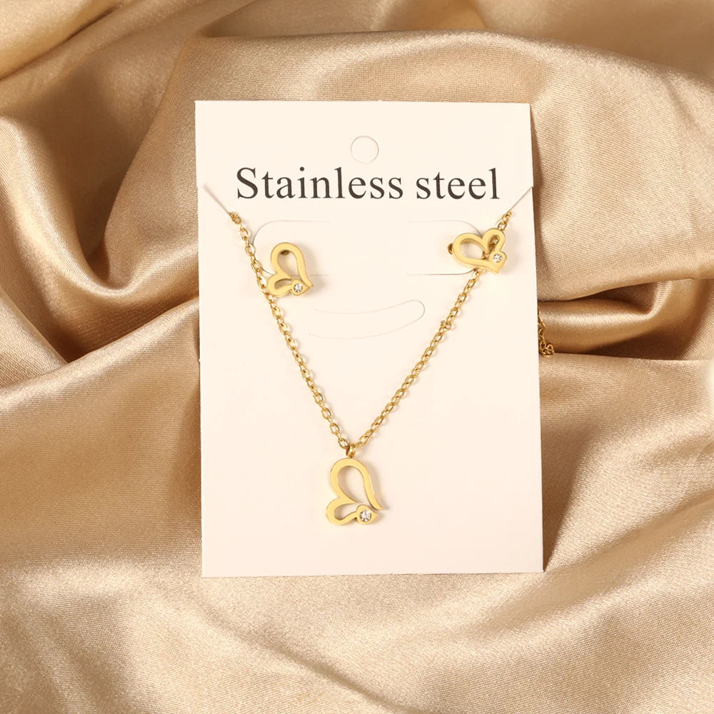Layered Heart Pendant Necklace Set